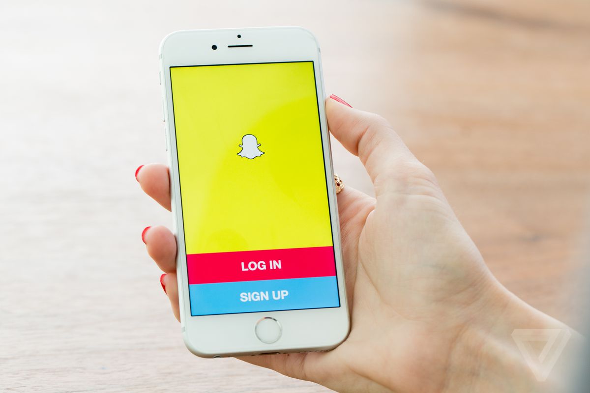 A more User-Friendly Interface on its way for Snapchat - Technians