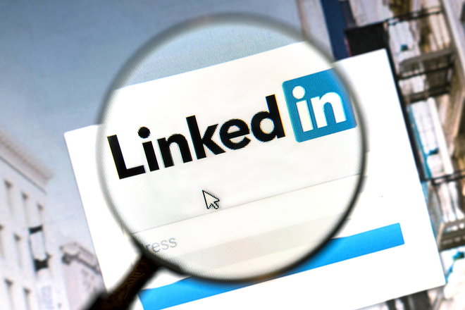 LinkedIn Introduces New Post Visibility & Reply Control Options